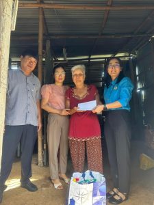 TRAO QUÀ CHO HỘ NGHÈO XÃ HƯNG LỘC